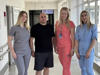 У Львові лікарі врятували руку захисника від ампутації та частково відновили функції кисті після важкого поранення