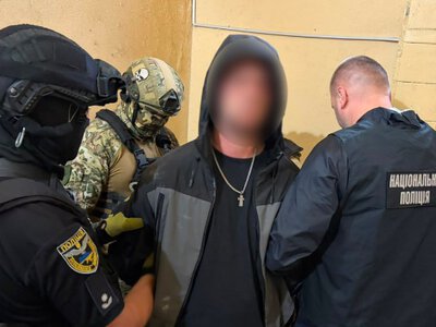 Що відомо про нападника на поліцейського під час заворушень на Сихові