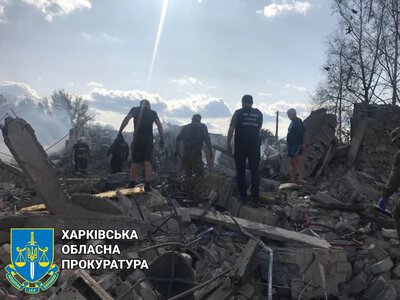 Удар рф по кафе в Грозі: встановили відповідальних за наказ російських військових, п'ятьом оголосили підозру