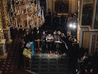 975-річчя заснування Києво-Печерської лаври: в обітелі відбулося богослужіння ПЦУ із братією монастиря Есфігмен зі Святої Гори (ВІДЕО)