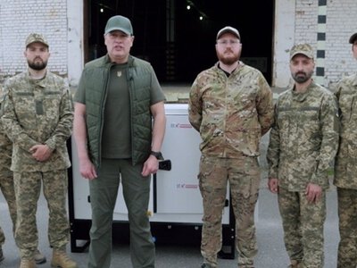 «Українська команда» передала потужну дизельну електростанцію бійцям 72 ОМБр