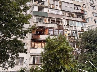 Росіяни атакували 9-поверхівку у Запоріжжі: 72 мешканці Космосу звернулися по допомогу через пошкоджене житло