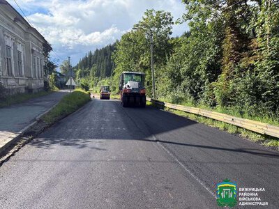 У горах на Буковині ремонтують дороги: роботи тривають на Путильщині