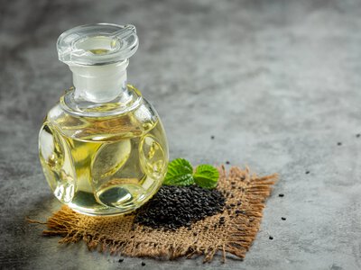 Лляна олія: користь, шкода, протипоказання
