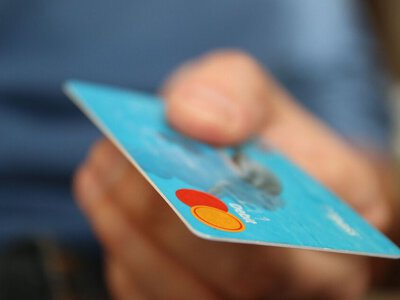 Банки підняли кредитні ліміти до 500 тисяч: які картки пропонують українцям