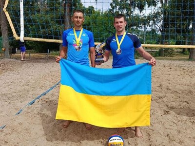 Спортсмени з Нових Санжар вибороли золото на обласному турнірі з пляжного волейболу «Пліч-о-пліч»