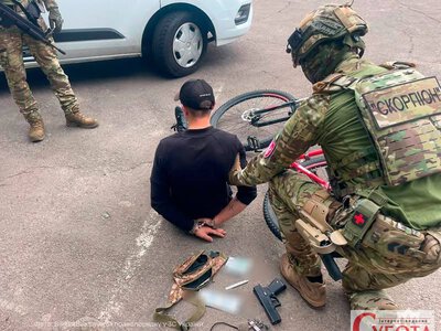 На Житомирщині затримали військовослужбовця у СЗЧ із пістолетом і ножем
