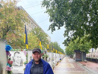 Ветеран із Вінниці пішки подолав понад 100 кілометрів на протезі заради допомоги військовим