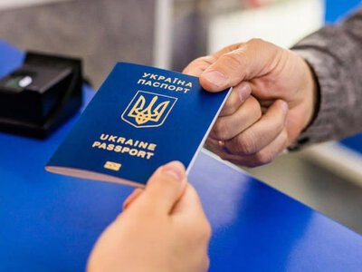 На Хмельниччині у червні оформили понад 8,4 тисячі закордонних паспортів