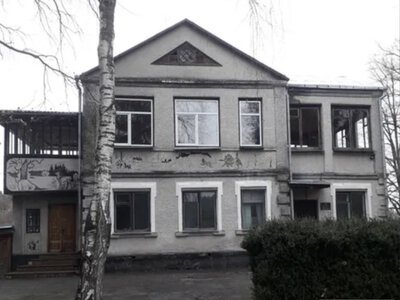 У Піщеві Звягельського району за мисливський будинок зі стартом 83 тис. грн запропонували 12 млн