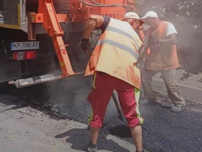 В одному з центральних районів Запоріжжя за тиждень заасфальтували майже 800 кв. м доріг
