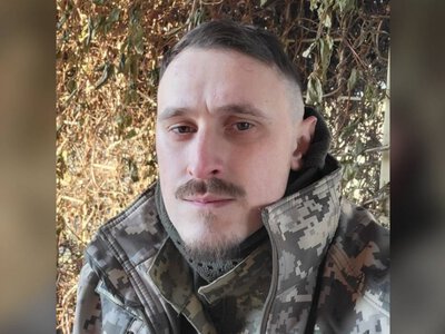Художник, сапер, кар’єрний консультант – як після 32 операцій ветеран із Чернівців допомагає іншим знайти себе