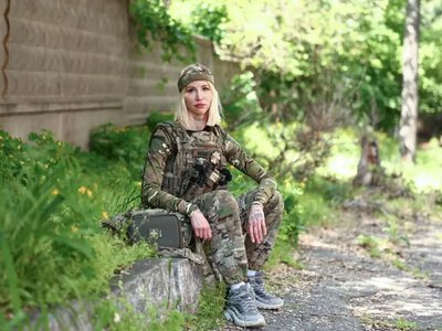  «Я не героїня. Я просто ще стою»: історії жінок, які воюють на передовій 