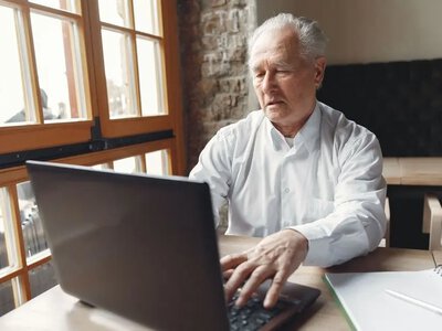Переплатили і тепер заберуть: кого змусять повернути пенсійні виплати у липні