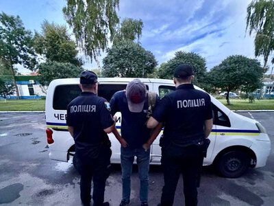 У Сумах поліцейські затримали чоловіка, який зрізав тролейбусні дроти після авіаудару
