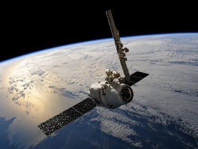 Китай показав зброю проти Starlink: імпульс у 100 гігават може вивести супутники з ладу