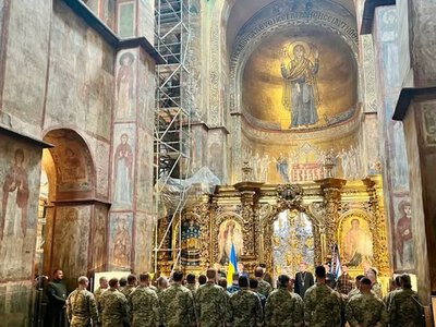 У Софії Київській випустили 30 військових капеланів для служби у ЗСУ