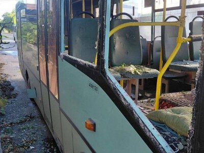 У Херсоні ворог атакував зупинку громадського транспорту, четверо поранених