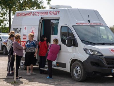 Мобільна аптека знову вирушає у села Херсонщини: графік з 14 по 17 липня