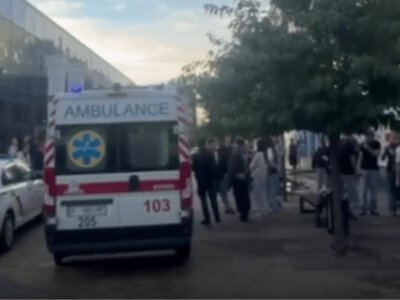 На Київщині невідомий вистрелив у юнака — його ушпиталили. Нападника розшукують