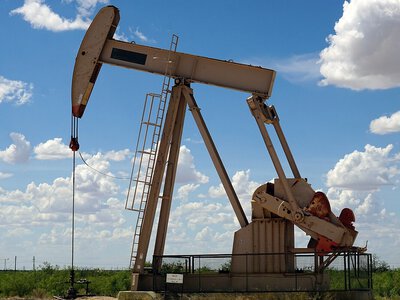 Нафта наблизилася до $80 після нової ескалації США та Ірану