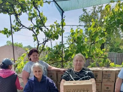 Жителі Херсонщини отримали понад 4 тисячі продуктових наборів та будматеріали