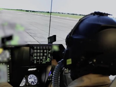 Україна отримала нові мобільні тренажери F-16