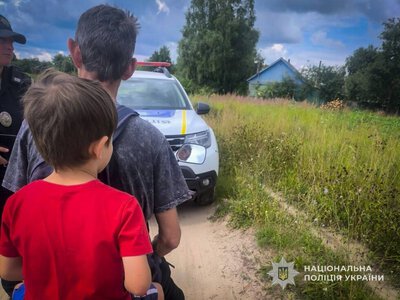 На Шосткинщині п’яний мотоцикліст без прав та шолома перевозив дитину