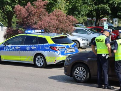У Польщі чоловік цькував в автобусі українських дітей, його затримали