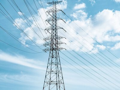 В Україні вперше продали електроенергію за довгостроковими контрактами, бізнес може фіксувати ціну наперед