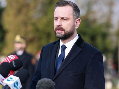 «Українці призовного віку зобов'язані покинути Польщу»: що насправді сказав глава Міноборони Косіняк-Камиш