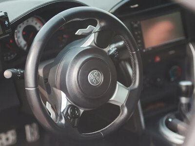 Водії можуть залишитися без прав через швидкість: у Раді зареєстрували законопроєкт 