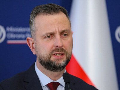 Міністр оборони Польщі: придатні до служби українці мають бути в Україні і захищати її