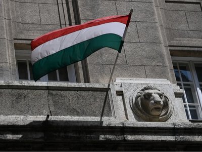 Парламент Угорщини схвалив зміни для дострокового усунення президента