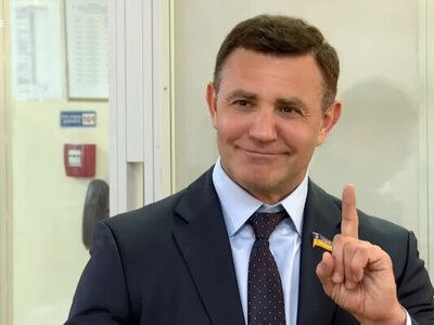 Тищенко з колишньою дружиною могли використовувати благодійний фонд для отримання «відкатів» від колцентрів