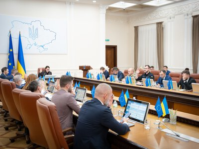 Часта зміна міністрів оборони шкодить державі, - політолог Леонов