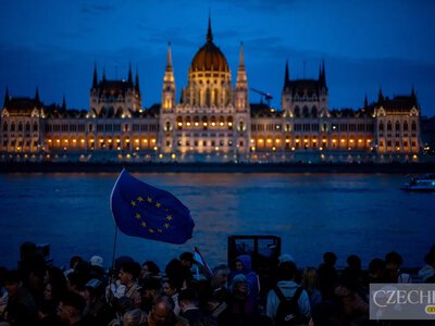 В Угорщині затвердили конституційну реформу, її президент втратив повноваження