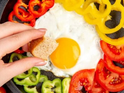 Золоті правила сніданку: 4 продукти, які розкриють повну користь яєць
