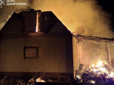 У Новодонецькому рятувальники загасили пожежу після російського обстрілу
