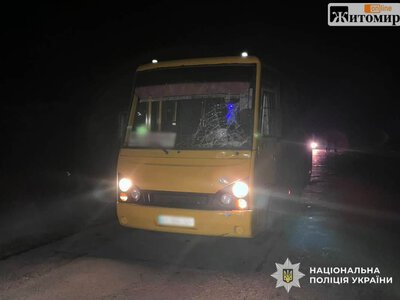 У Звягелі водій автобуса наїхав на пішохода, потерпілий помер у “швидкій”