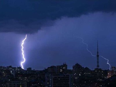 На Чернівці та область суне негода: попередження від синоптиків