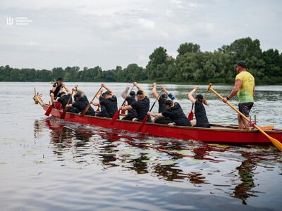 Ветерани ГУР перемогли на Dragon Boat Veterans Kyiv 2026 після двох тижнів тренувань