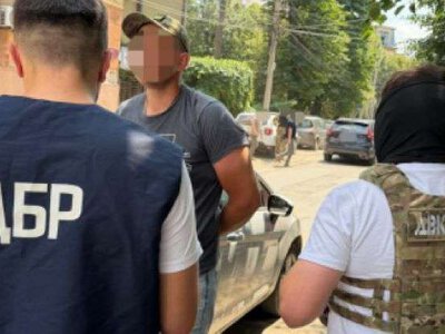 На Буковині військовий приєднався до схеми незаконного переправлення ухильчан до країн ЄС, – ДБР