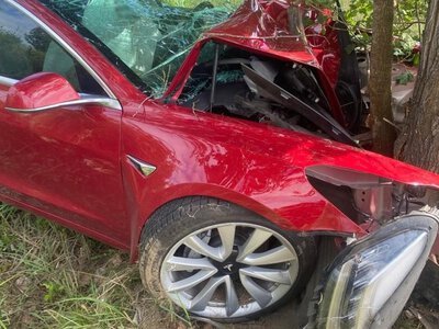 У поліції розповіли обставини аварії, в якій постраждали жінка та 2-річна дитина