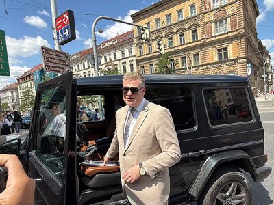Прем’єр Чехії вимагає відставки лідера партії Автомобілісти, який протаранив швидку