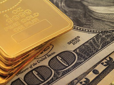 Світові ринки фіксують спад вартості золота: що стало ключовими драйверами падіння