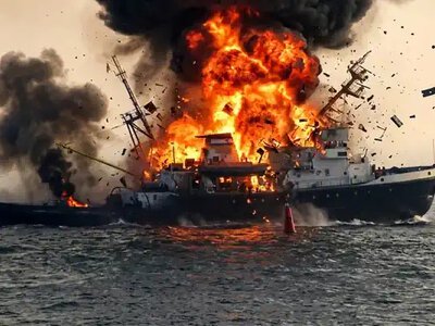 Азовське море перетворюється на море мертвих кораблів
