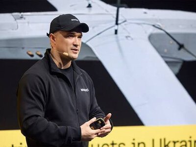 Між цифровим глянцем та окопною реальністю: чому Михайло Федоров не став «кам'яною квіткою» для Міноборони