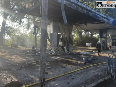 У Малинській громаді вдарили по АЗС: двоє людей постраждали