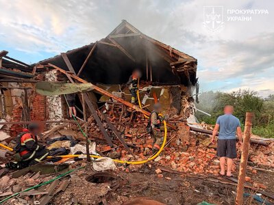КАБи вдарили по Ізюму: постраждали три жінки, серед них співробітниця ДСНС